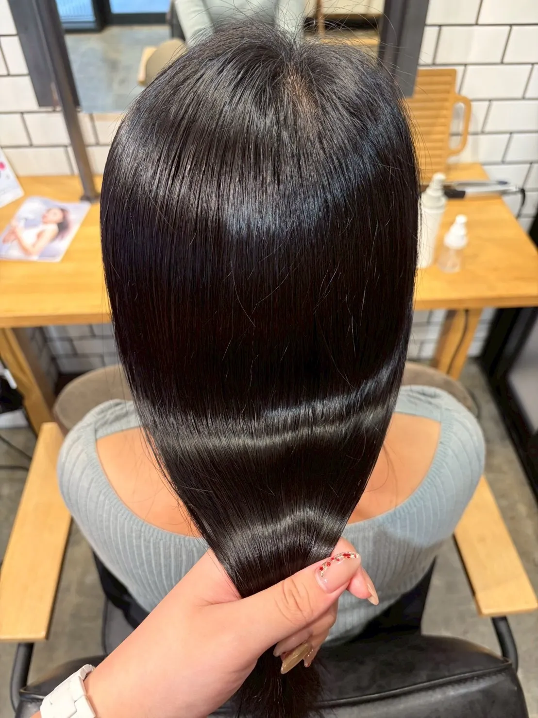 弱縮毛矯正のお客様のビフォーアフター📷stylist松田